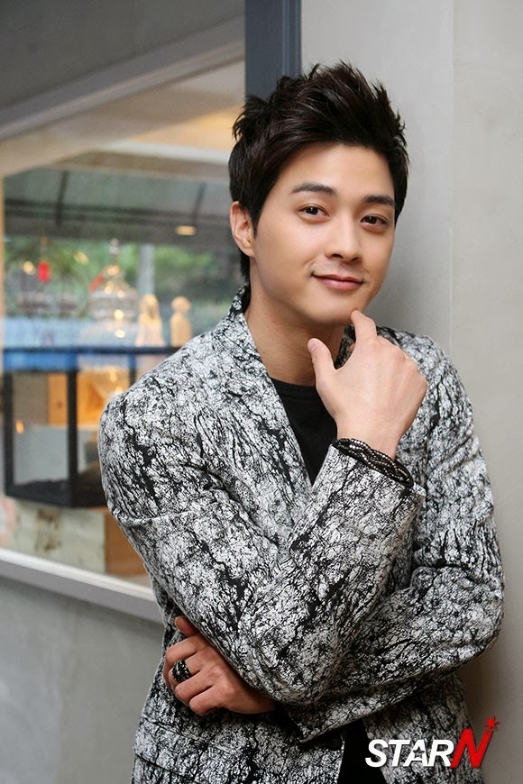 Unveiling The Love Life Of Kim Ji-hoon: Is He Married?