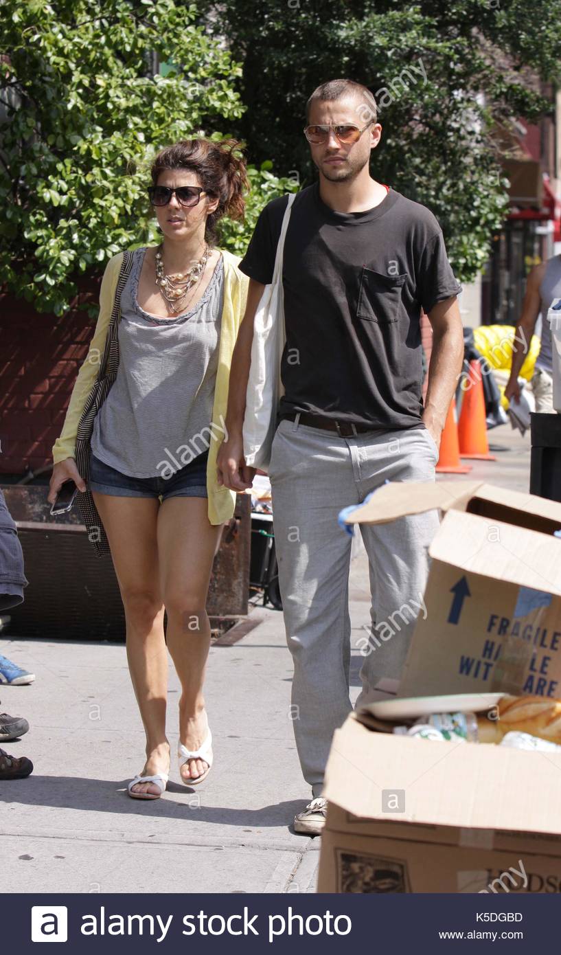 Unveiling Marisa Tomei's Partner: Love, Life, And Career